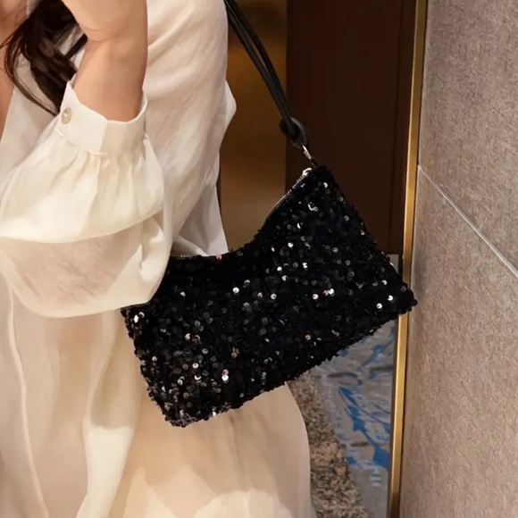 Chic Sequin Evening Bag - Picture 6 of 9